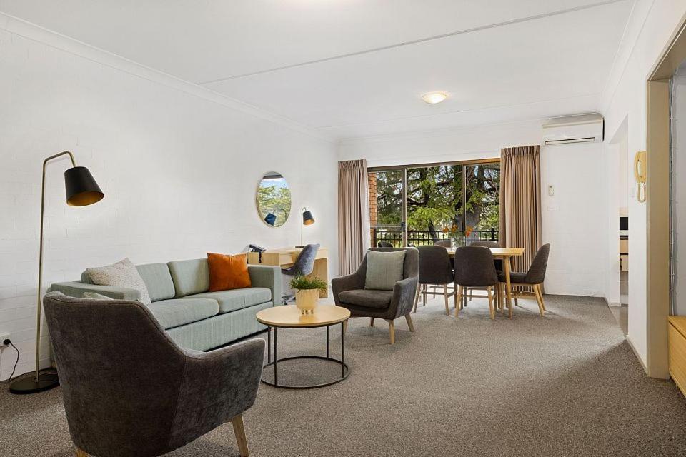 Oxley Court Serviced Apartments Canberra Luaran gambar