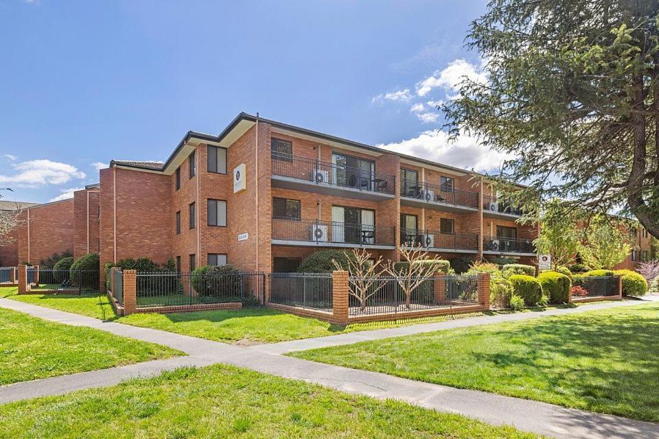 Oxley Court Serviced Apartments Canberra Luaran gambar