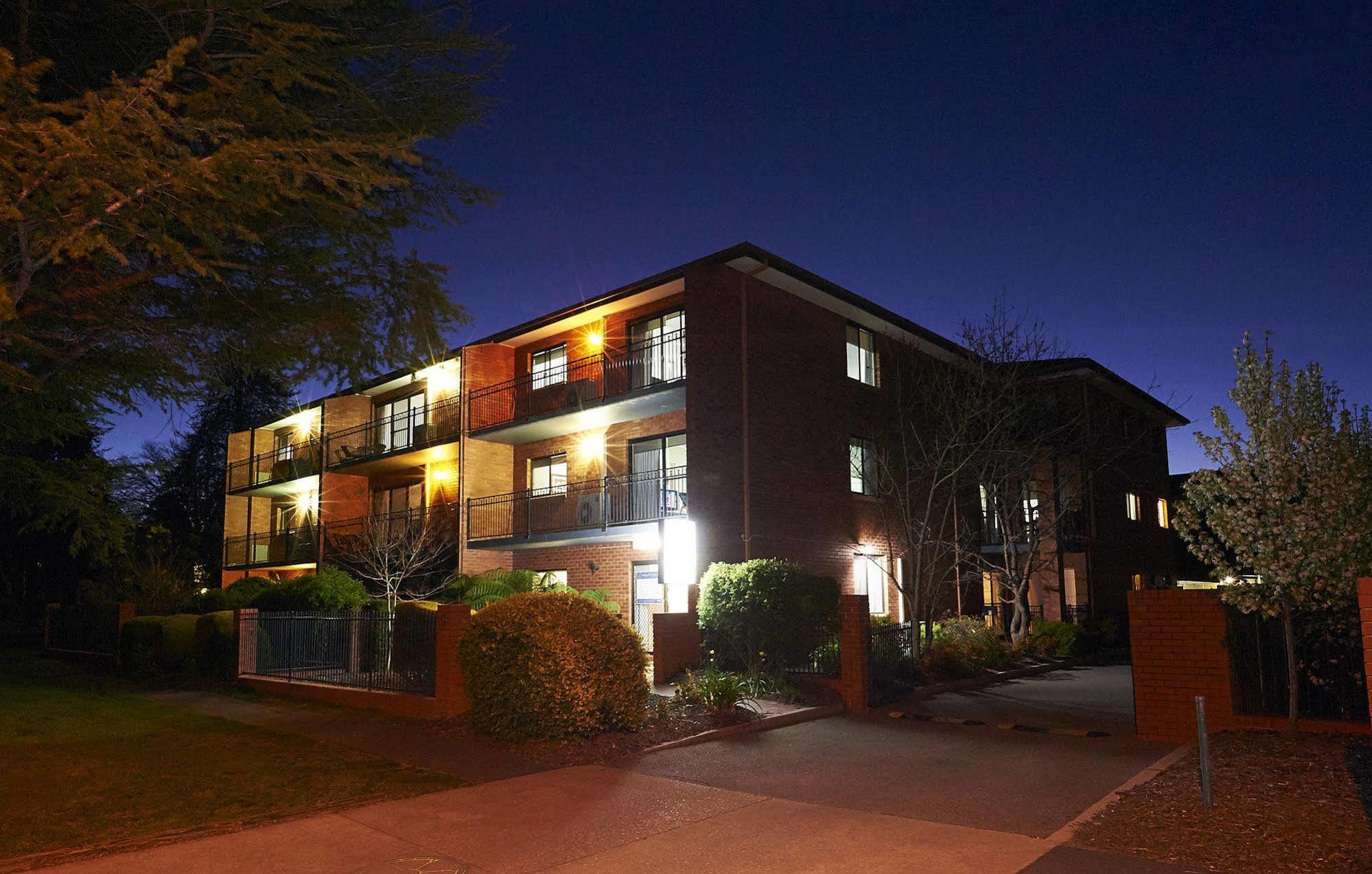 Oxley Court Serviced Apartments Canberra Luaran gambar